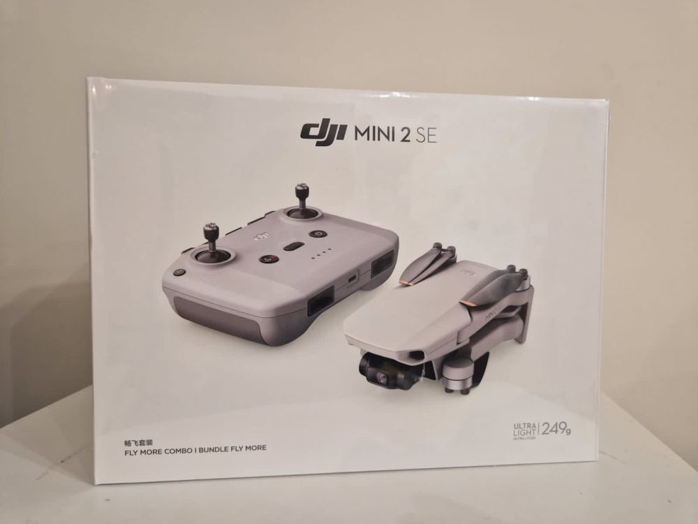 DJI Mini 2 SE Fly More Combo