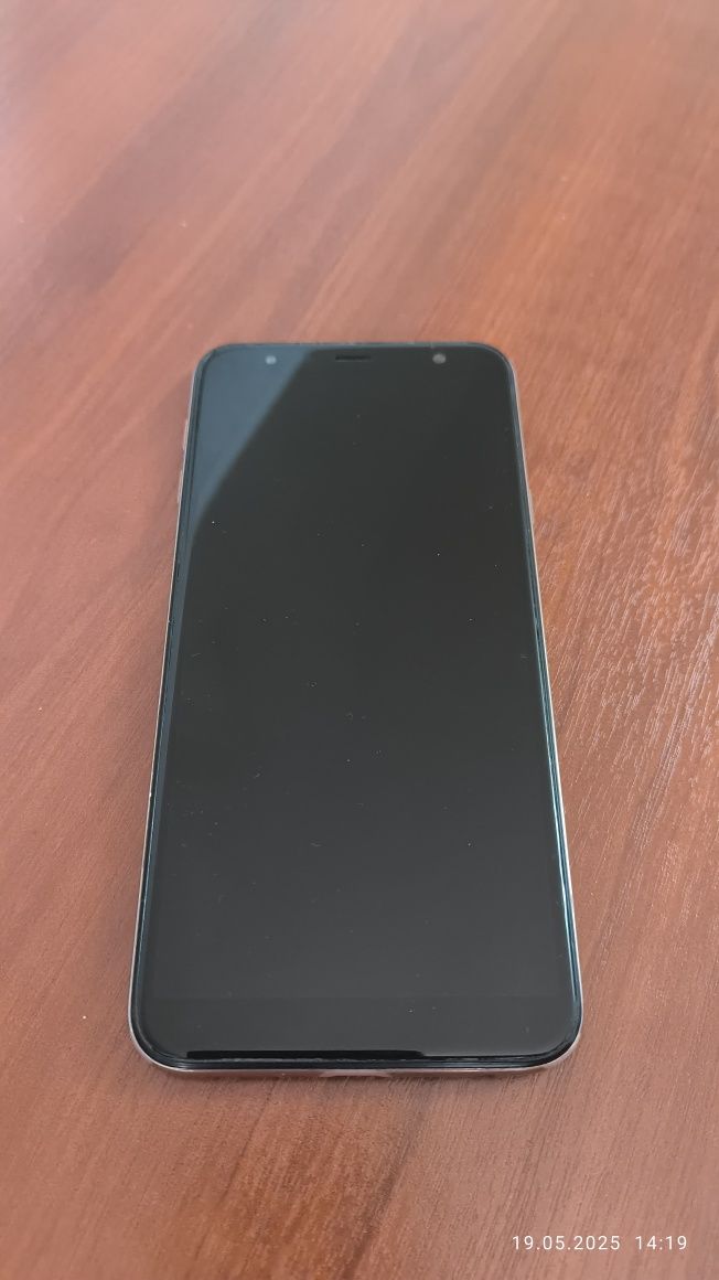 Продаю Samsung Galaxy J4+