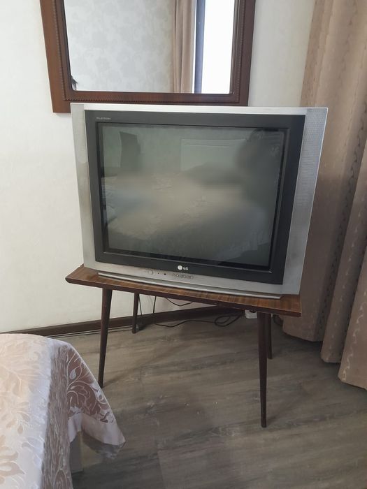 Продам телевизор LG