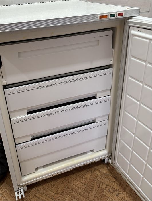 Морозильная камера Бирюса