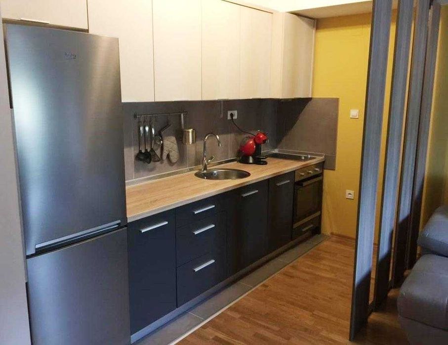 Дава се под наем Двустаен апартамент в Бургас, Лазур - 57 кв.м за 204 € - Снимка #1