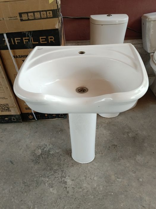 Раквина сартарошхонага бакуват тоза