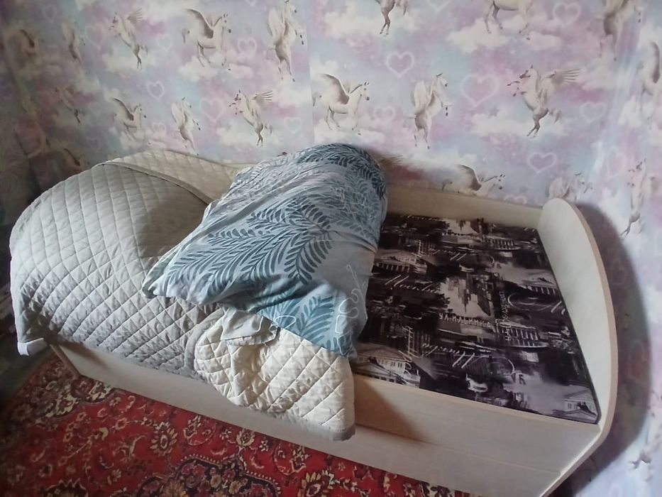 Продам кровать  б/у
