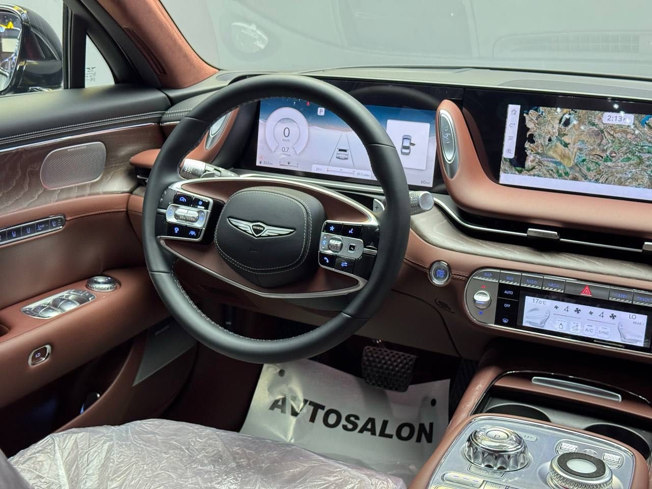 Продается новый Genesis G90