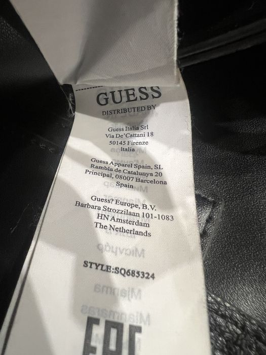 Дамска чанта ,,Guess”