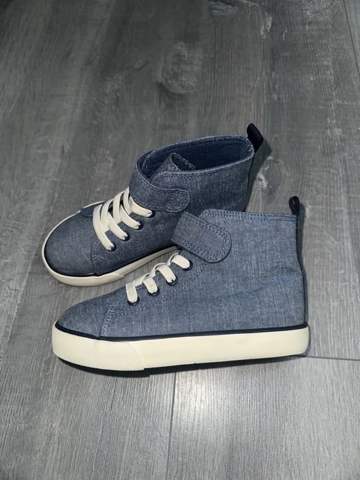 Vand doua perechi de papuci h&m marimea 27