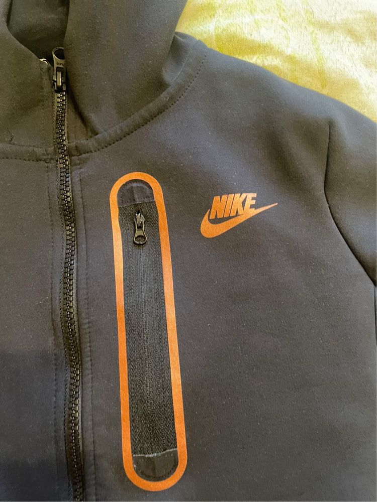 Оригинално горнище Nike Tech