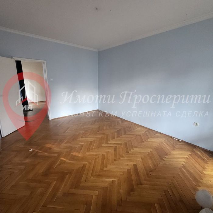Дава се под наем Четиристаен апартамент в София, Лозенец - 140 кв.м за 665 € - Снимка #3