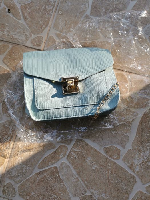 Дамски чанти. Бежов, син, черен цвят