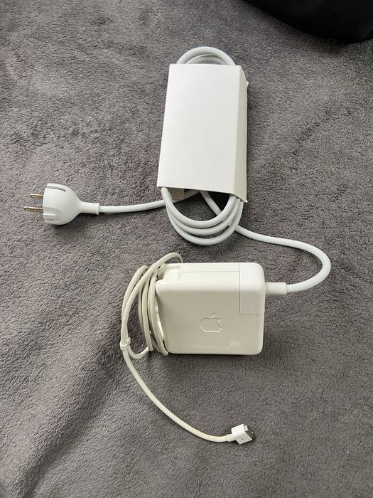 Зарядно Apple MagSafe 85w