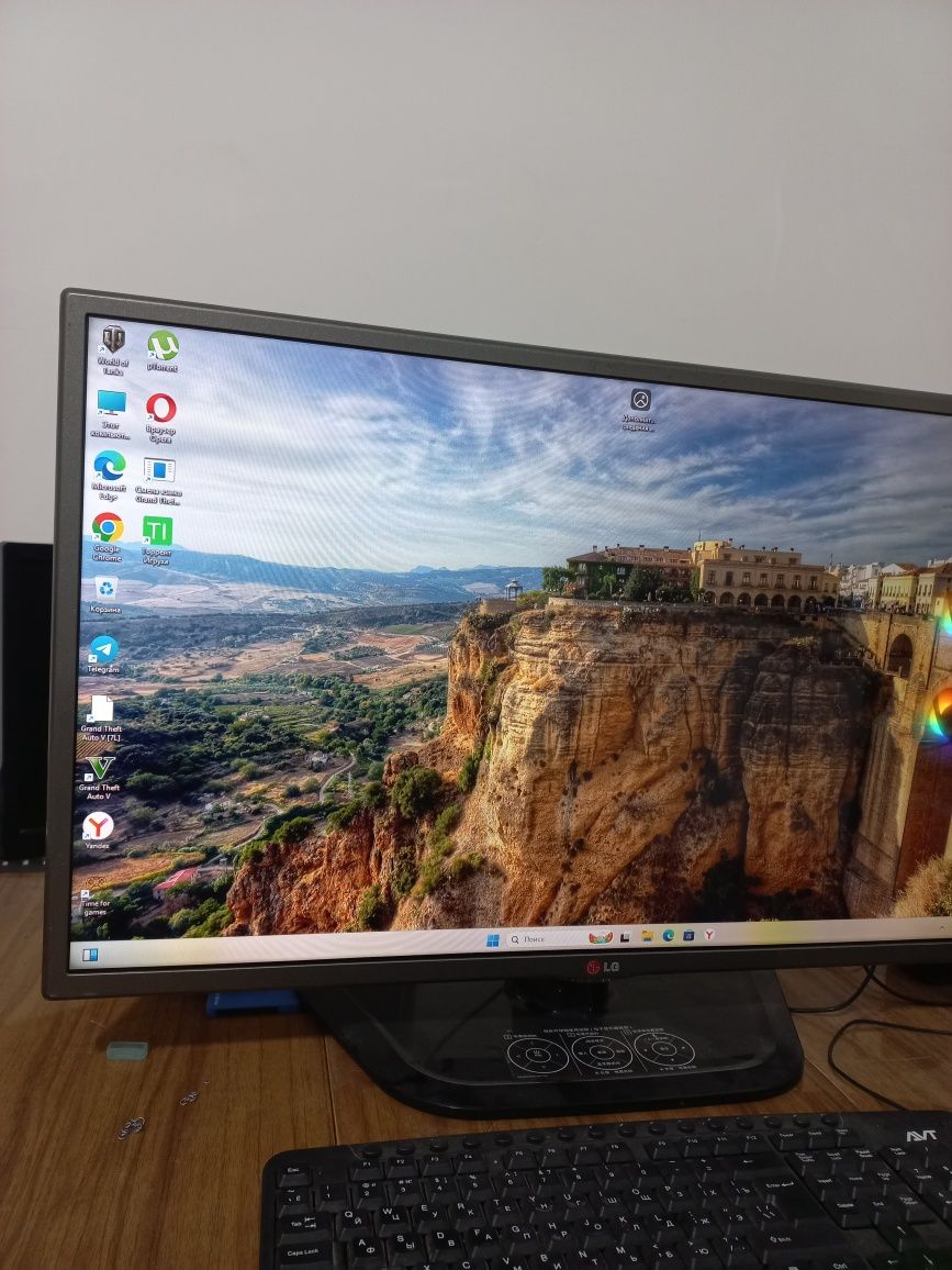 Monitor 32 dyum LG монитор manitor
