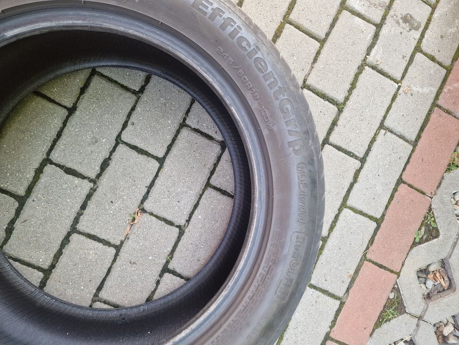 Vând anvelope folosite