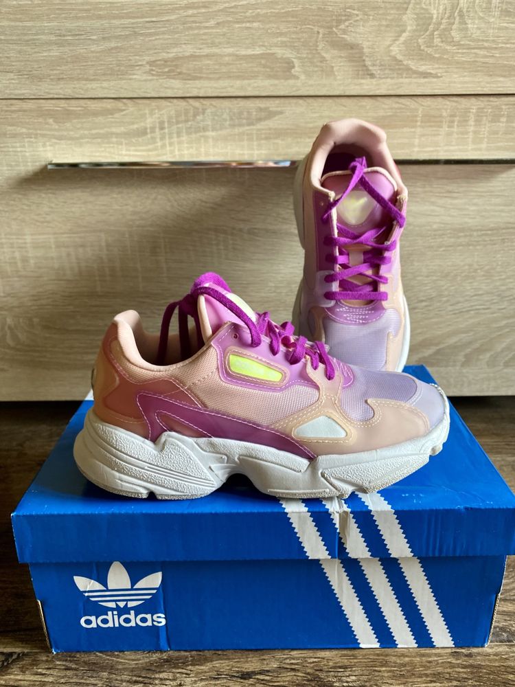 Adidas Falcon 36 og box