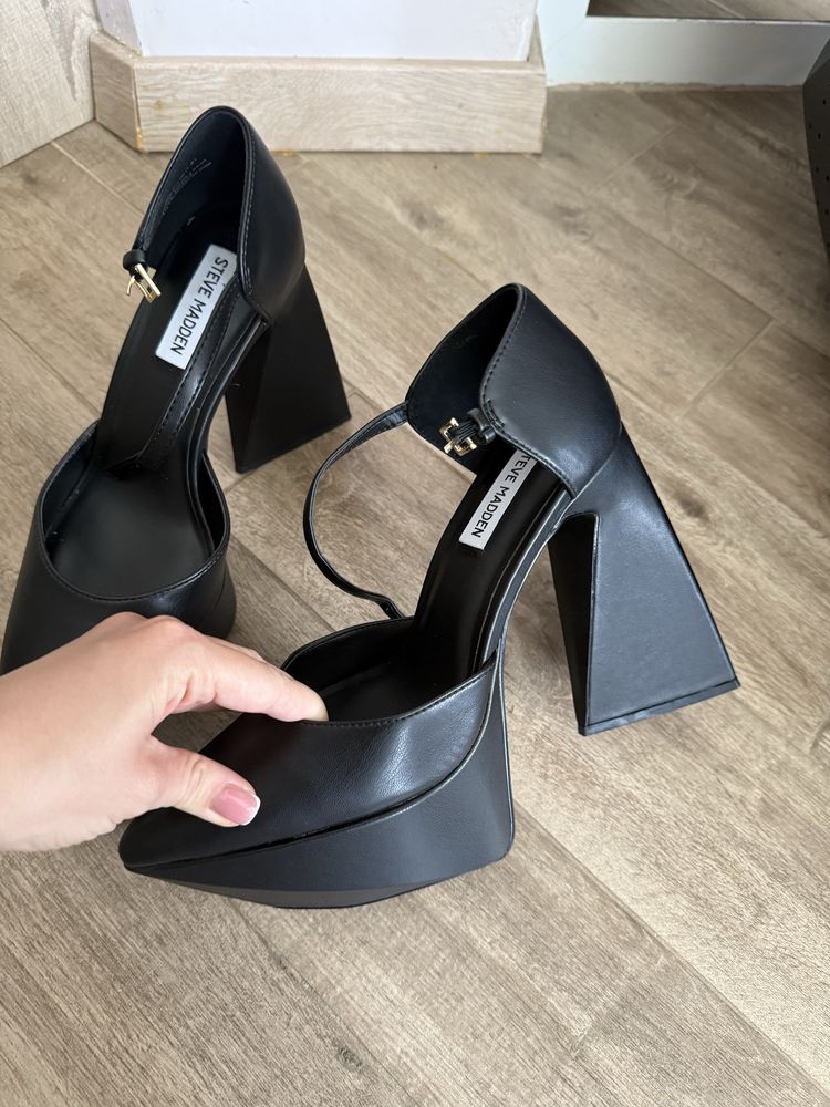 Високи токчета Steve Madden 39 номер