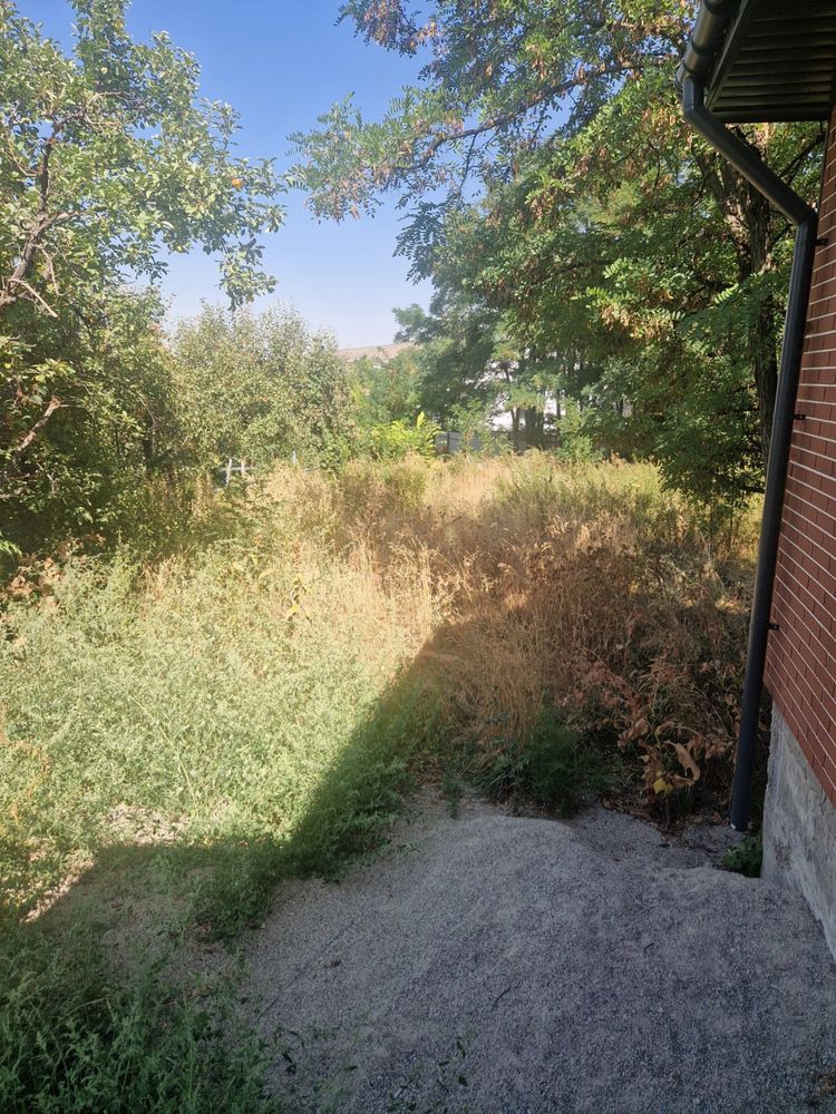 Продается дом с участком 8 соток в Мкр. Галамат