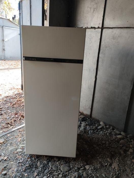 Xaladelnik sotiladi holati zor