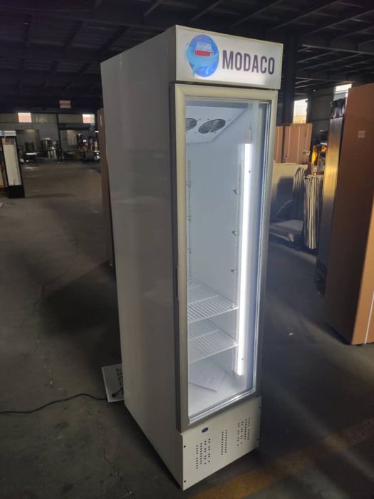 Vitrina frigorifica model NOU