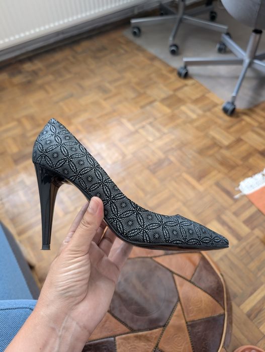 Pantofi eleganți cu toc 37