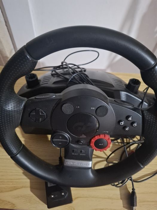 Volan impreunacu pedale