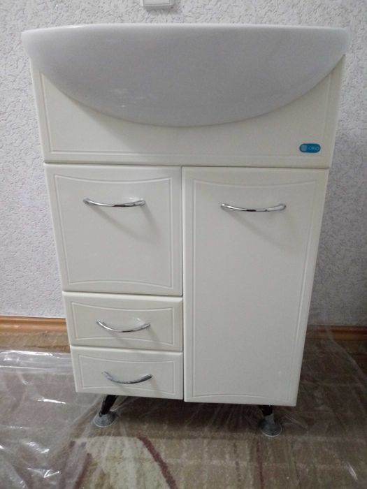 Шкаф для ванной напольный с раковинной