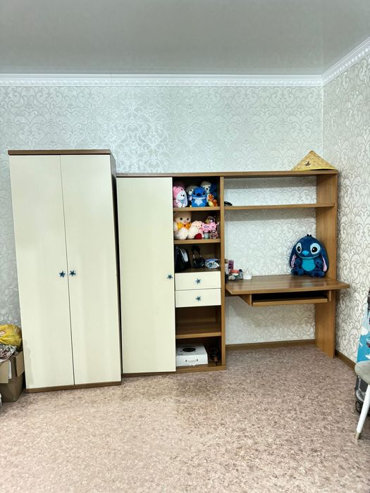 Продам шкаф с полками