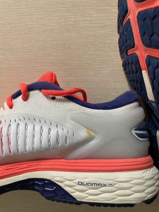 ASICS обувки за бягане