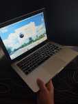 Macbook pro sotiladi!!!