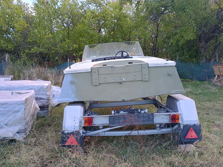 Лодка с Колесар Италиански плъзгач