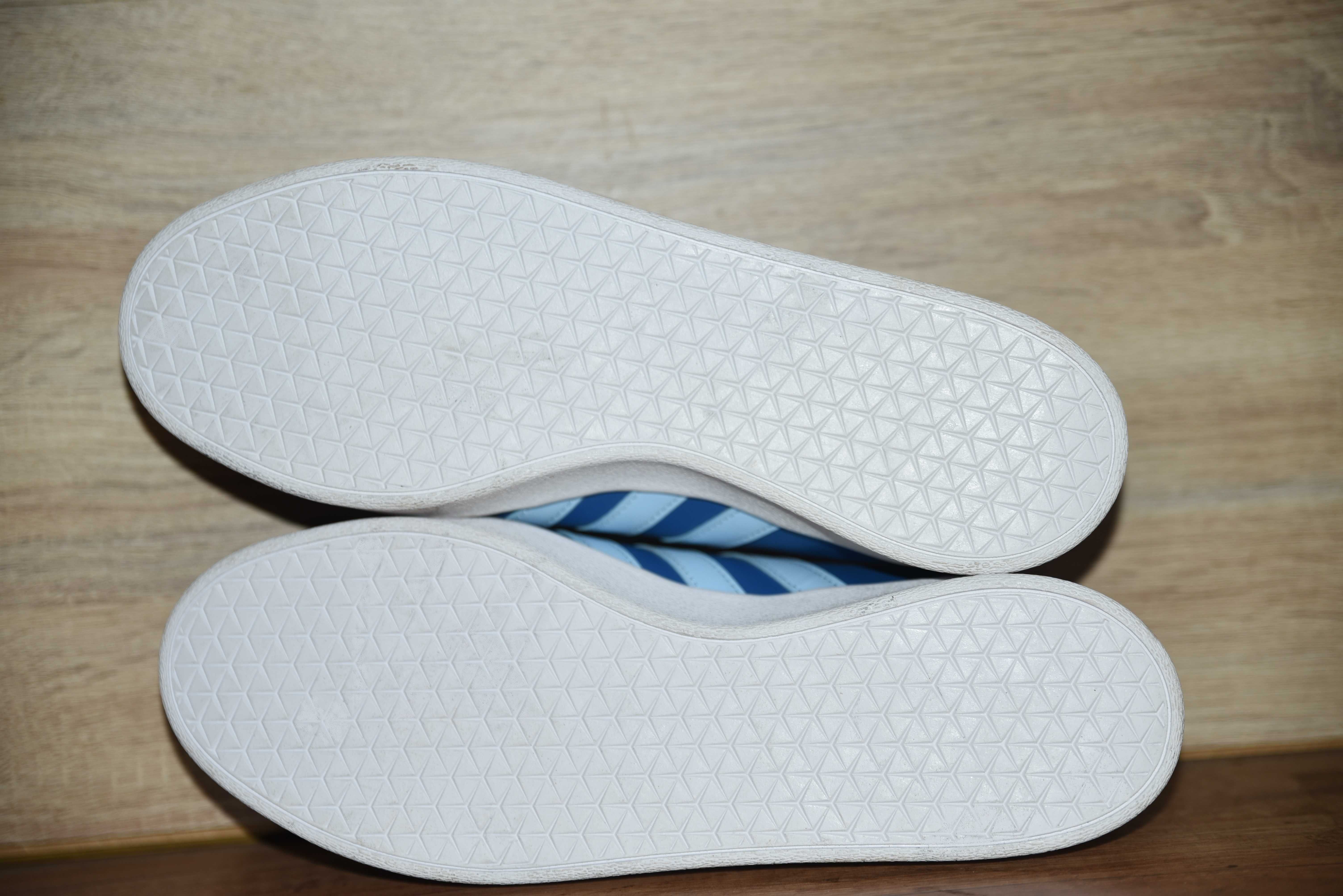 Adidas НОВИ оригинални кецки, номер 44