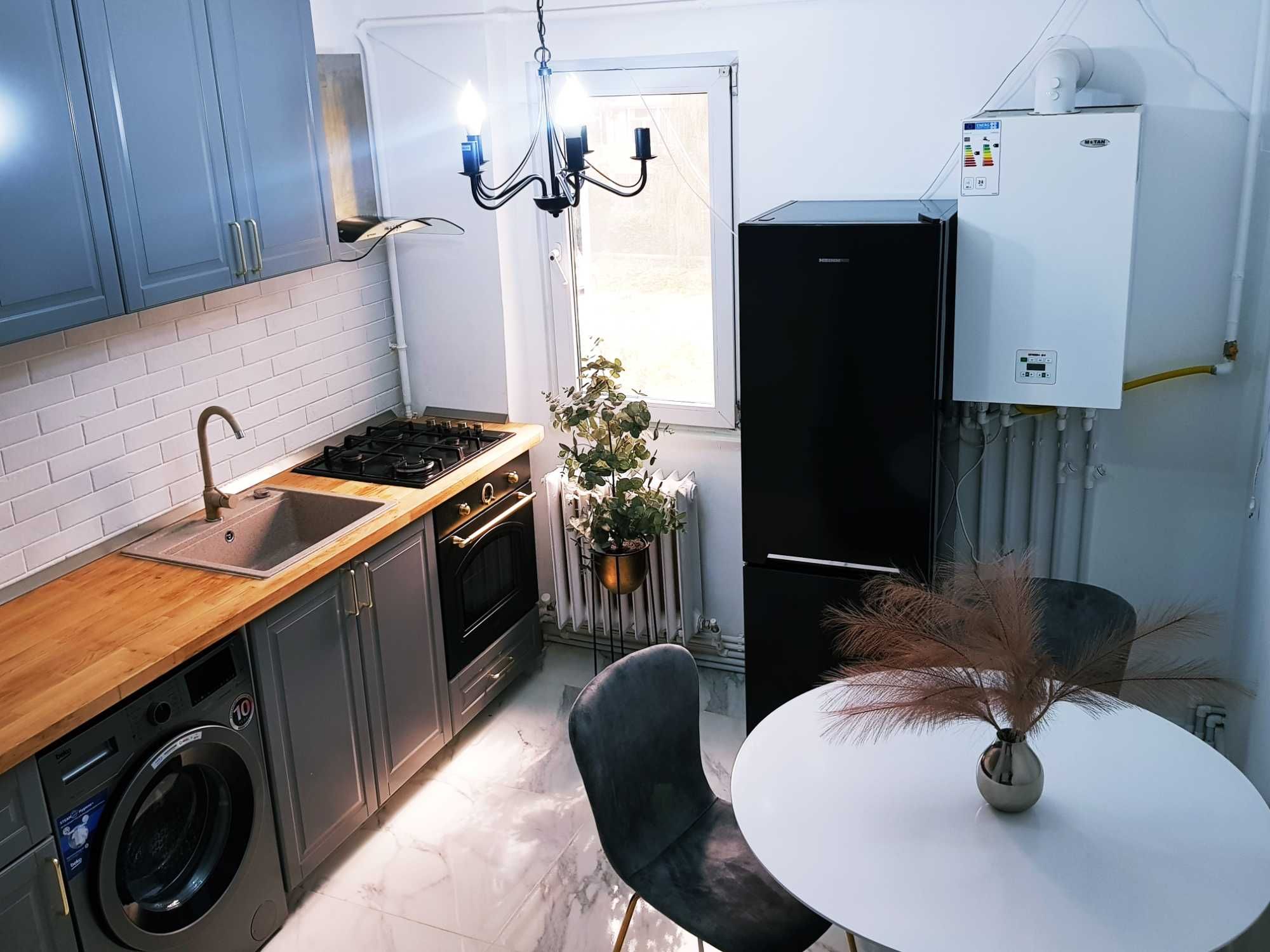 Apartament 2 camere Palas - Cantemir - Podu ros - NOC - RENOVAT - LUX!