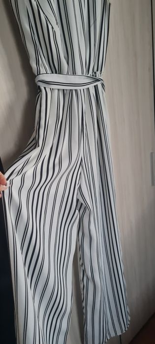 Seguin Hearts -бял гащеризон на черни райета