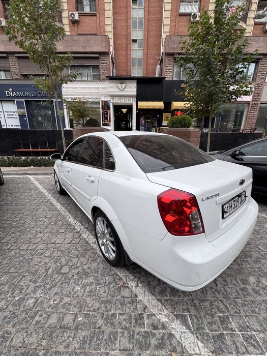 Jentra deskaga abmen bor