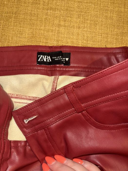 Кожен панталон Zara