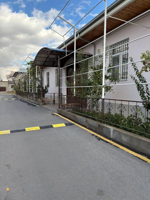 Большой дом, для семьи или офиса