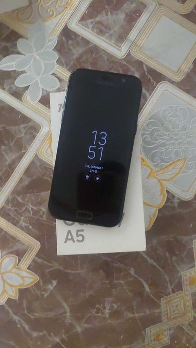 Samsung Galaxy A5 (2017) — yaxshi holatda, karobka bilan Srochna