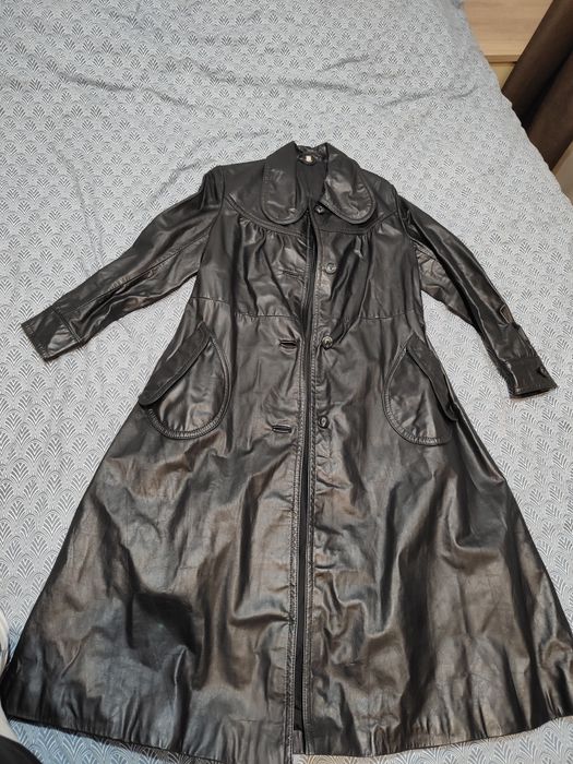 Trenci Vintage din piele in croi A cu detalii feminine
