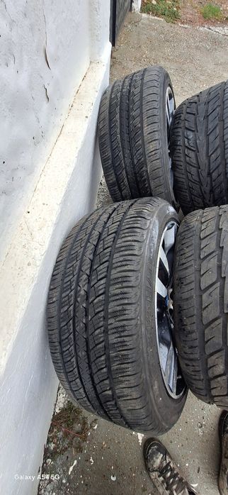 Продавам 4бр със перфектни гуми  за бмв 20цола