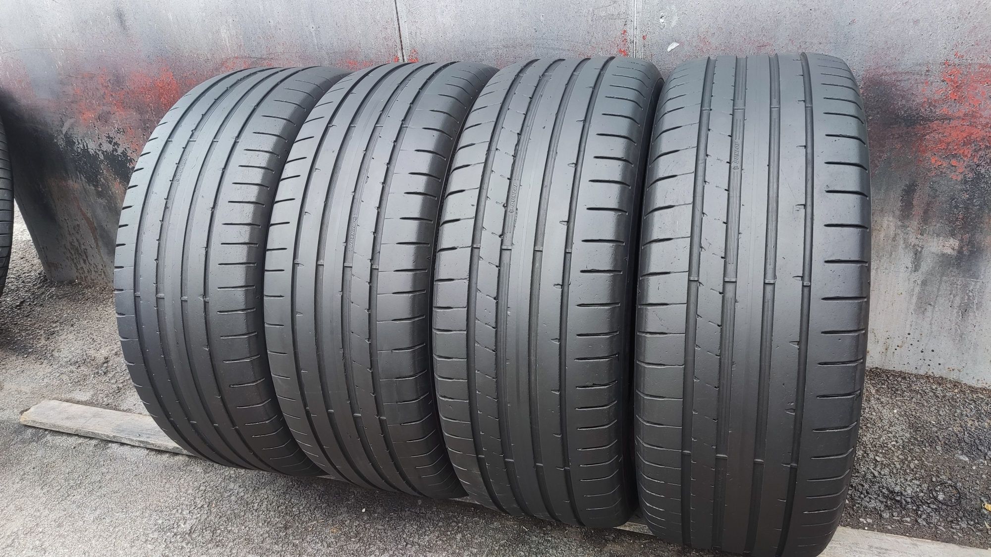 4бр. летни гуми 235/55/18 Dunlop SP Sport Maxx RT2, SUV
dot21
6.5mm
До