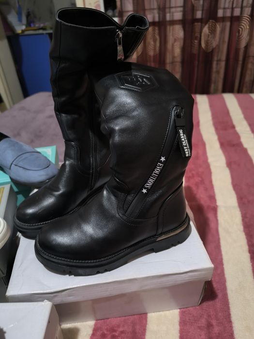 Продается детская и взрослая обувь б/ у