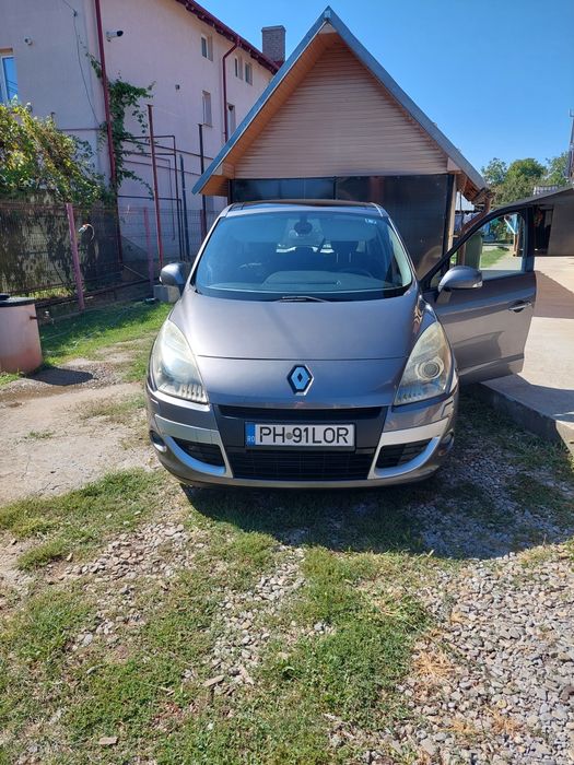 Vând renault scenic