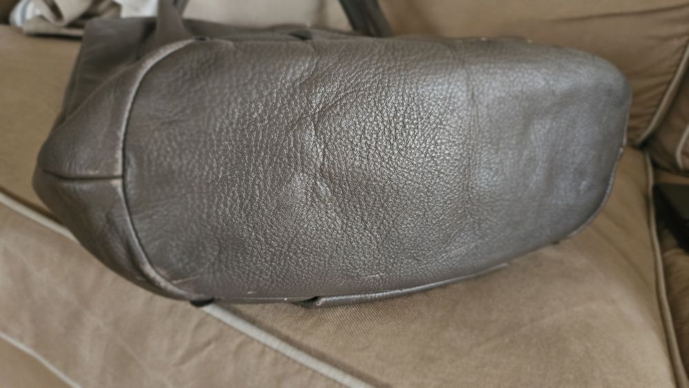 COCCINELLE естествена кожа