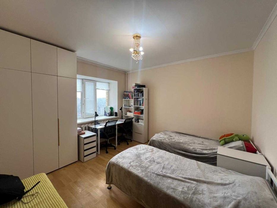 Продаю 2-комн. в ЖК Пионер, Алиханова не угл., распашонка, 8 этаж из 9