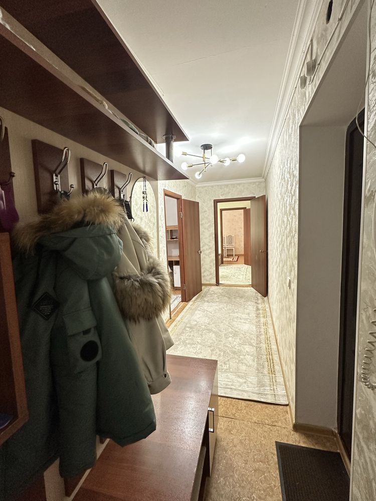 Продаю теплую 3-х комнатную квартиру с ремонтом