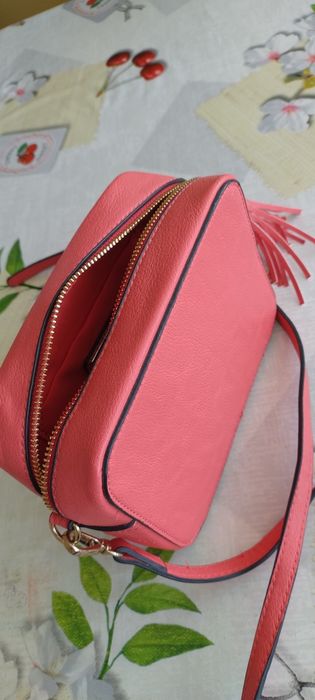 Дамска чантичка цвят корал