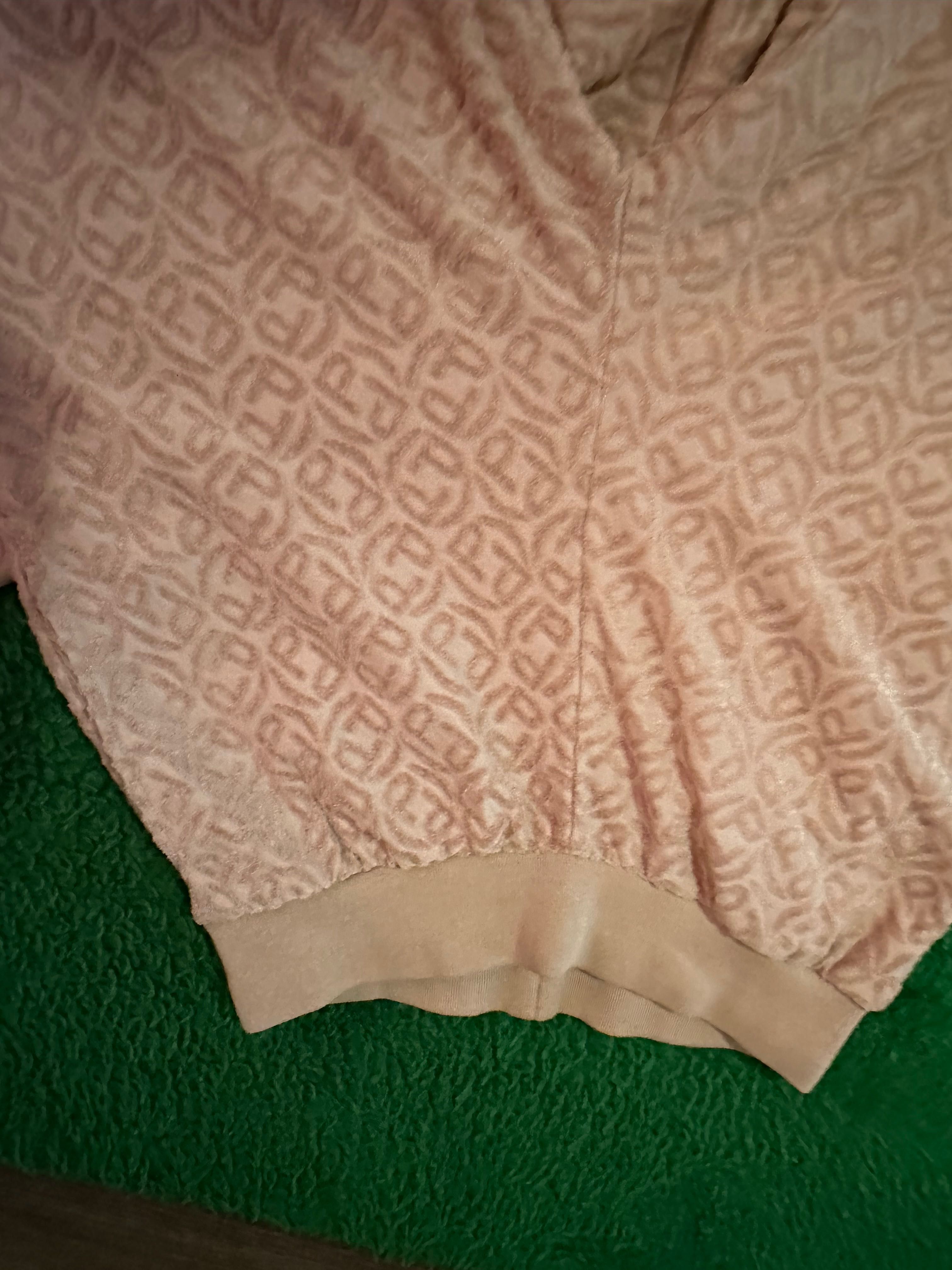 Анцунг Pinko ……………