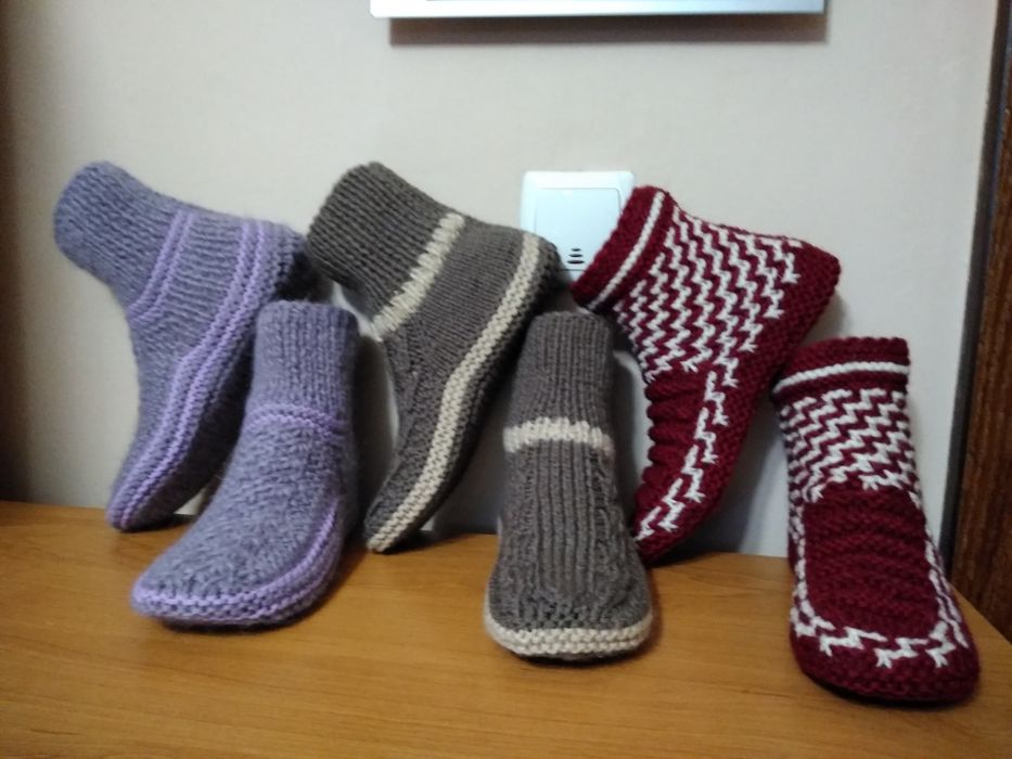 Топли удобни и практични безшевни ръчно изработени терлички