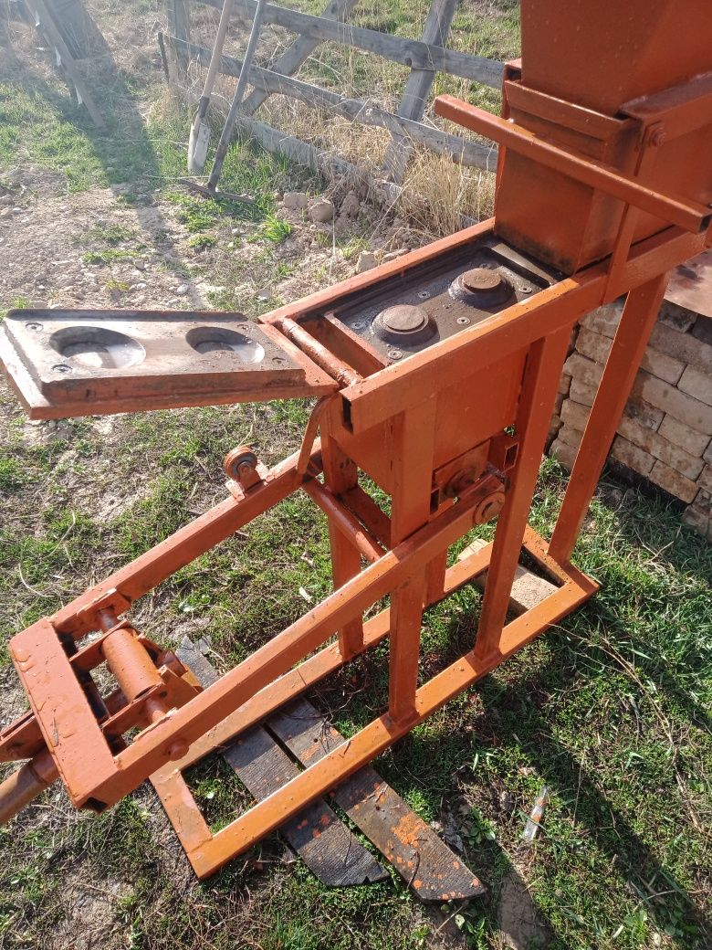 Здравствуйте продам станок для Лего кирпич