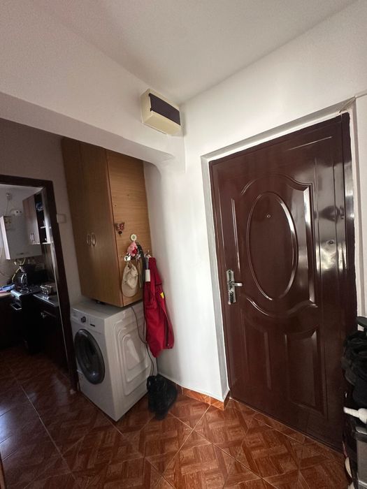 Apartament 2 camere de vânzare – bloc reabilitat termic, etaj 2/4