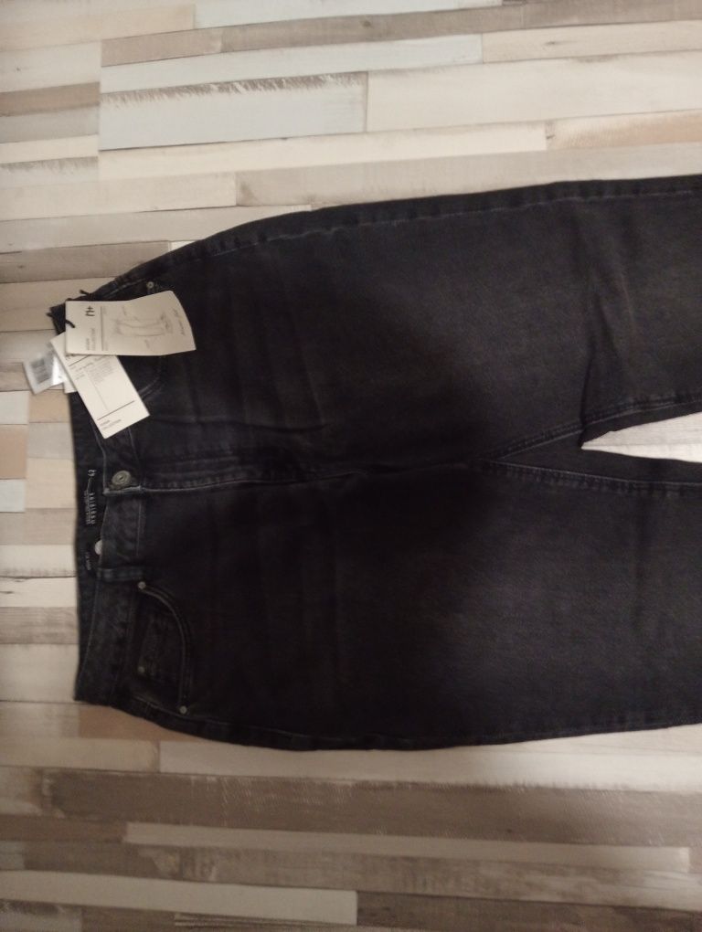 De vânzare blugi dama reducere 50%