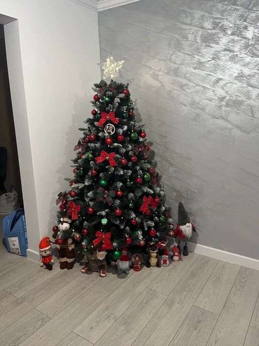 Vând brad artificial